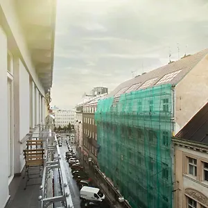 Luxury 150m2 On Wencelas Square With Private Garage Apartment Prag